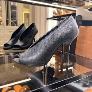 Authentic Burberry leather heels